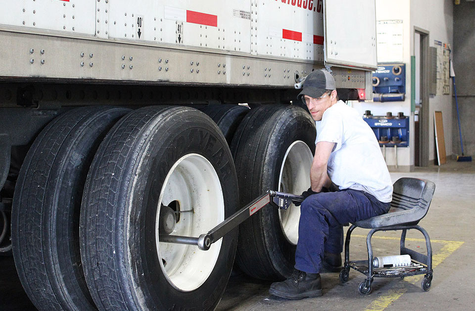 How to Properly Maintain Your Trailer Tires for Maximum Safety