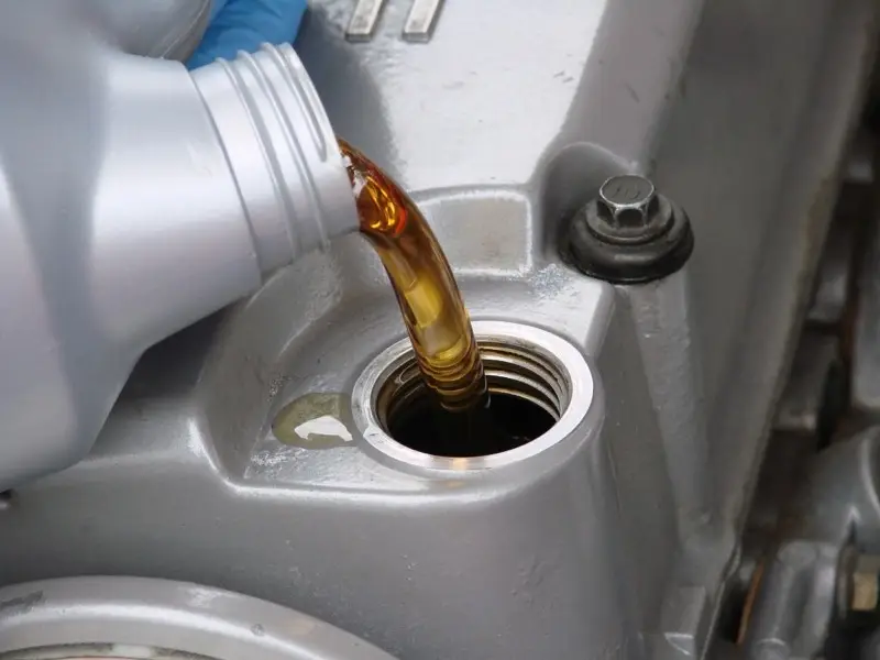 Choosing the Right Engine Oil for Your Trailer and Keeping It Healthy